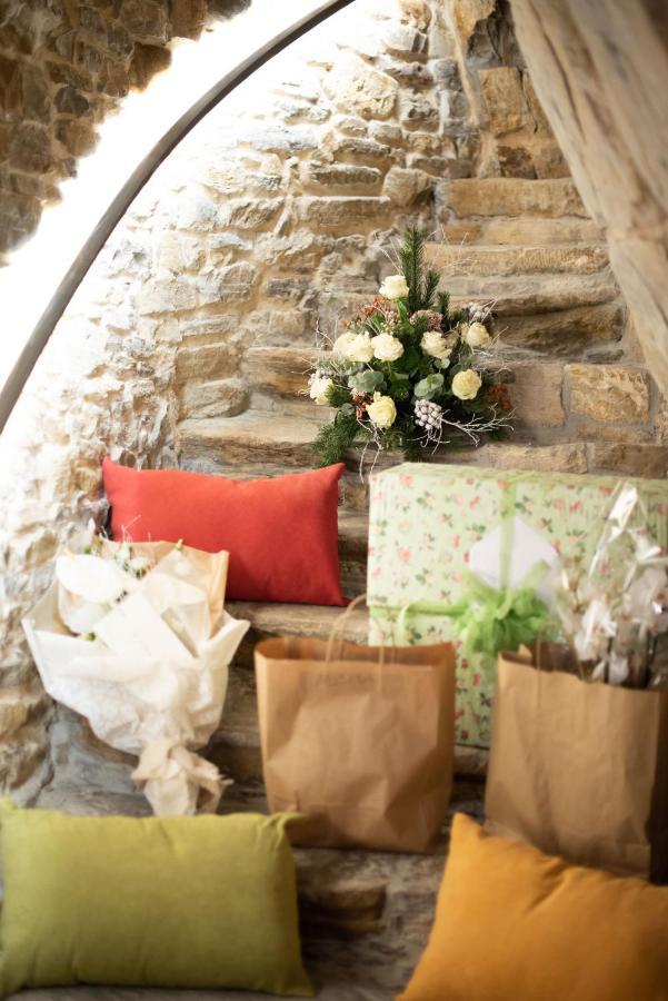 Locanda Moderna Carlambroeus Montevecchia Esterno foto