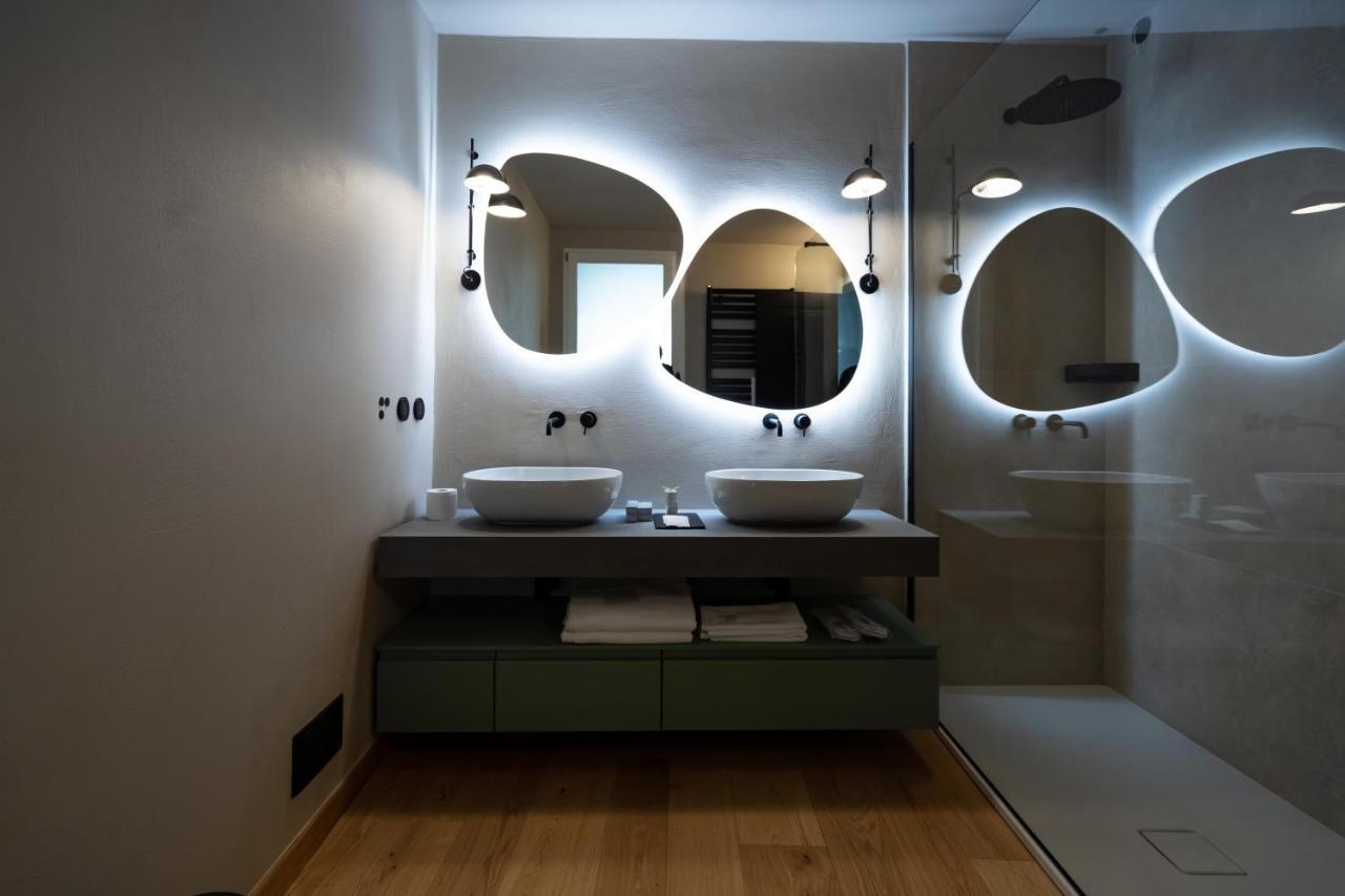 Locanda Moderna Carlambroeus Montevecchia Esterno foto